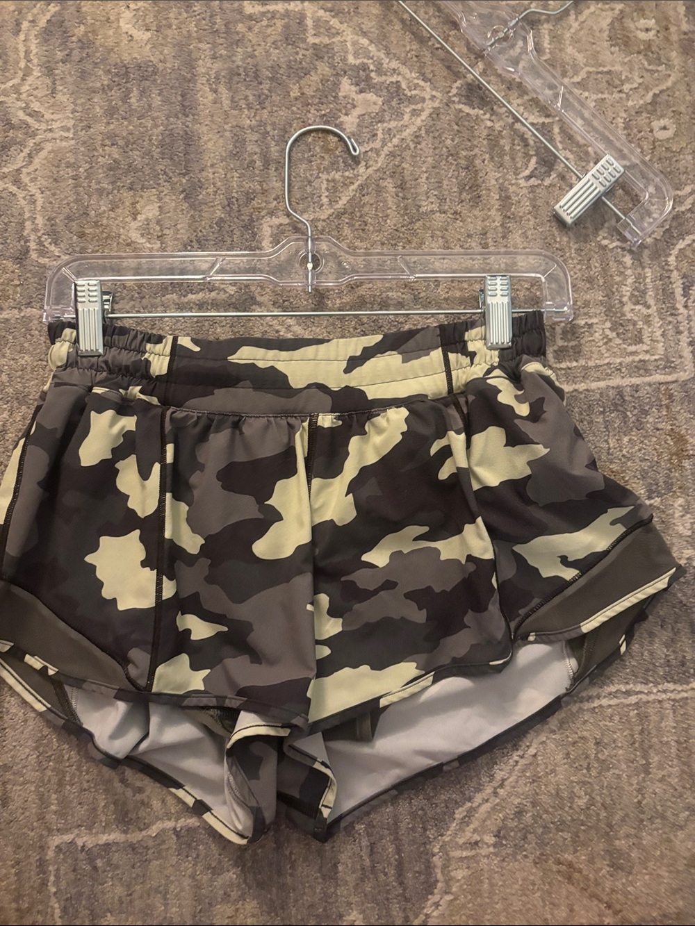 Camo lululemon hotty hots